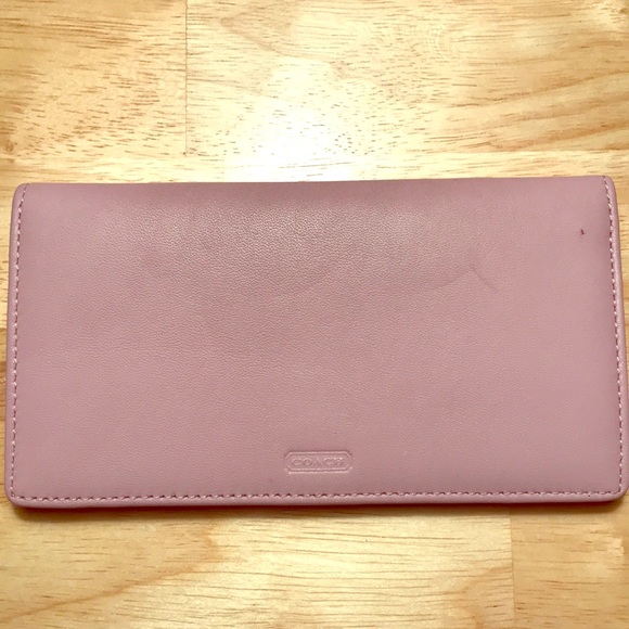 Coach Accessories - Coach checkbook cover pink leather 🌸